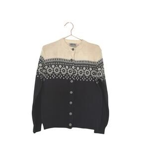 Amana Iowa woolen salesroom fairisle snowflake black and Cream Cardigan Sweater